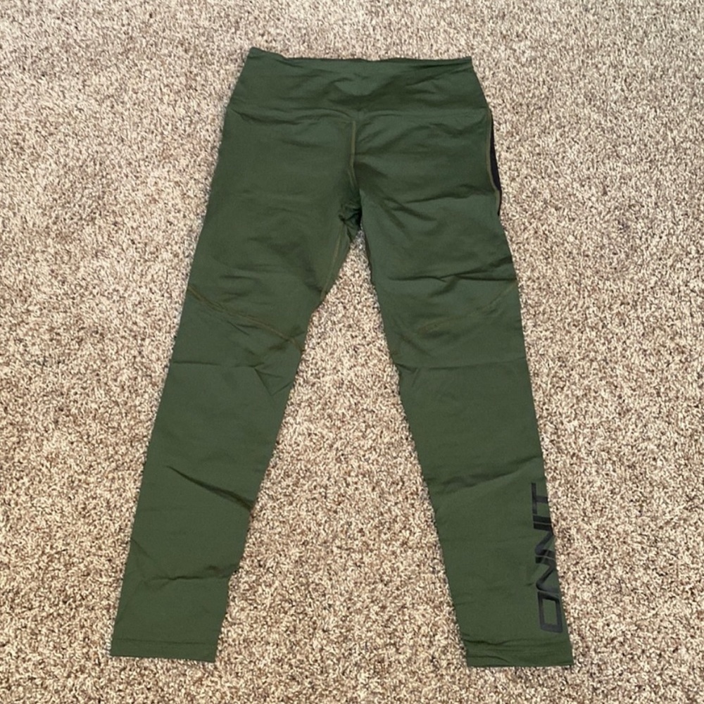 Green Onnit workout leggings with Mesh size XL